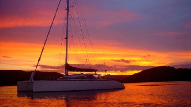 プライベート・ヨットディナー・クルーズ