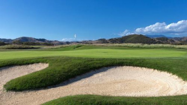 デヴァ・ゴルフ場（18ホール）