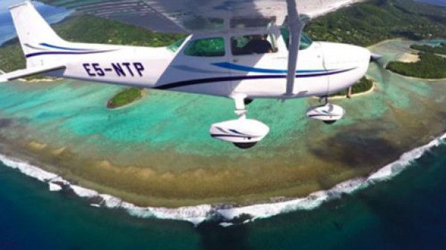 ラロトンガ島の遊覧飛行