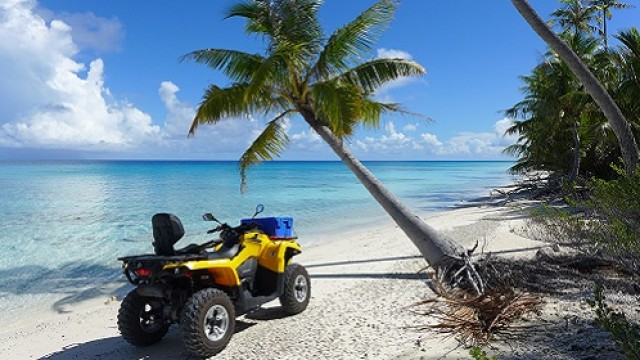 ファカラバ島ファン＆カルチャー ATVツアー
