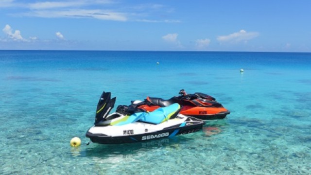 ファカラバ島 ATV&ジェットスキー、コンボツアー